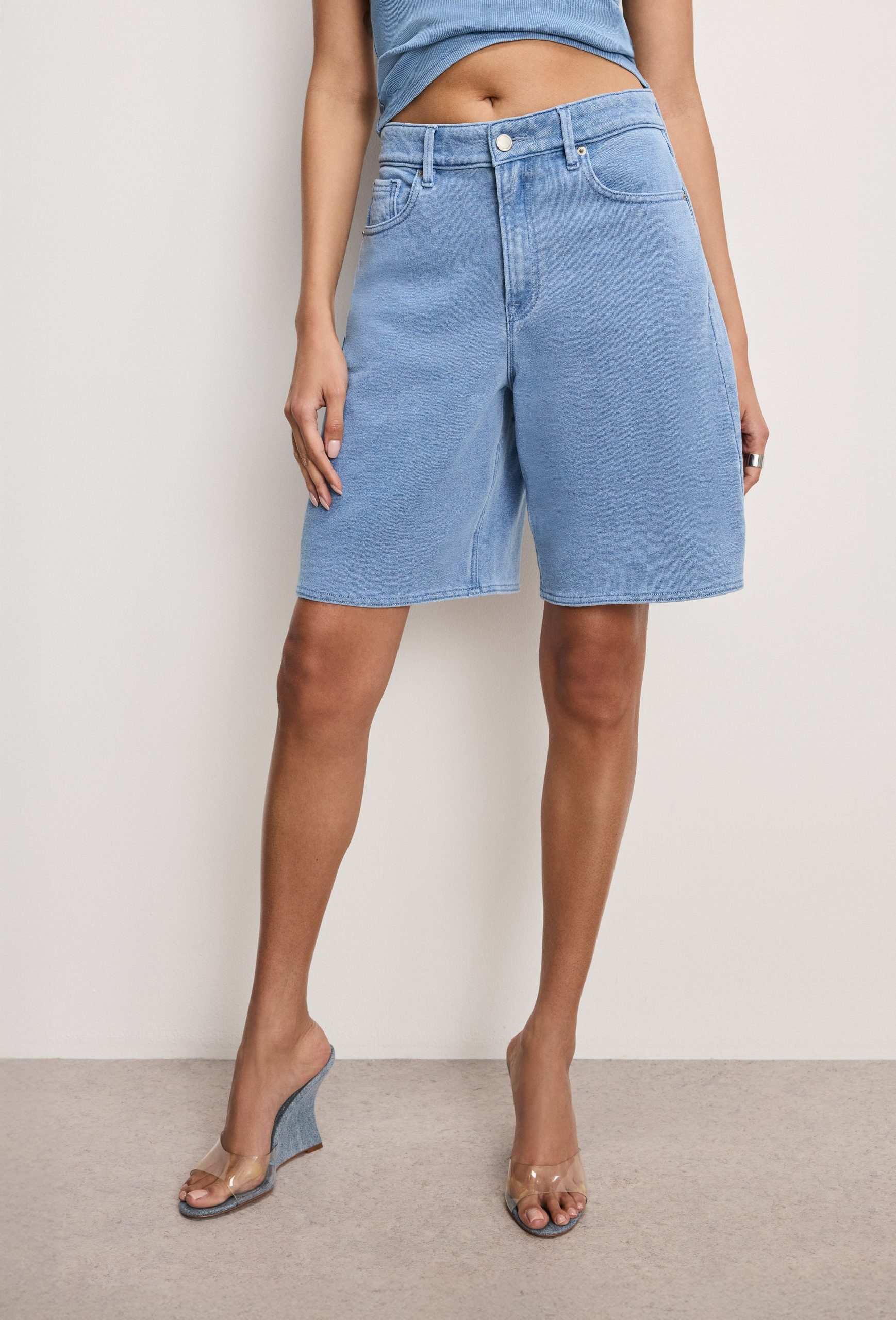 JEANIUS GOOD EASE BERMUDA SHORTS | INDIGO586
