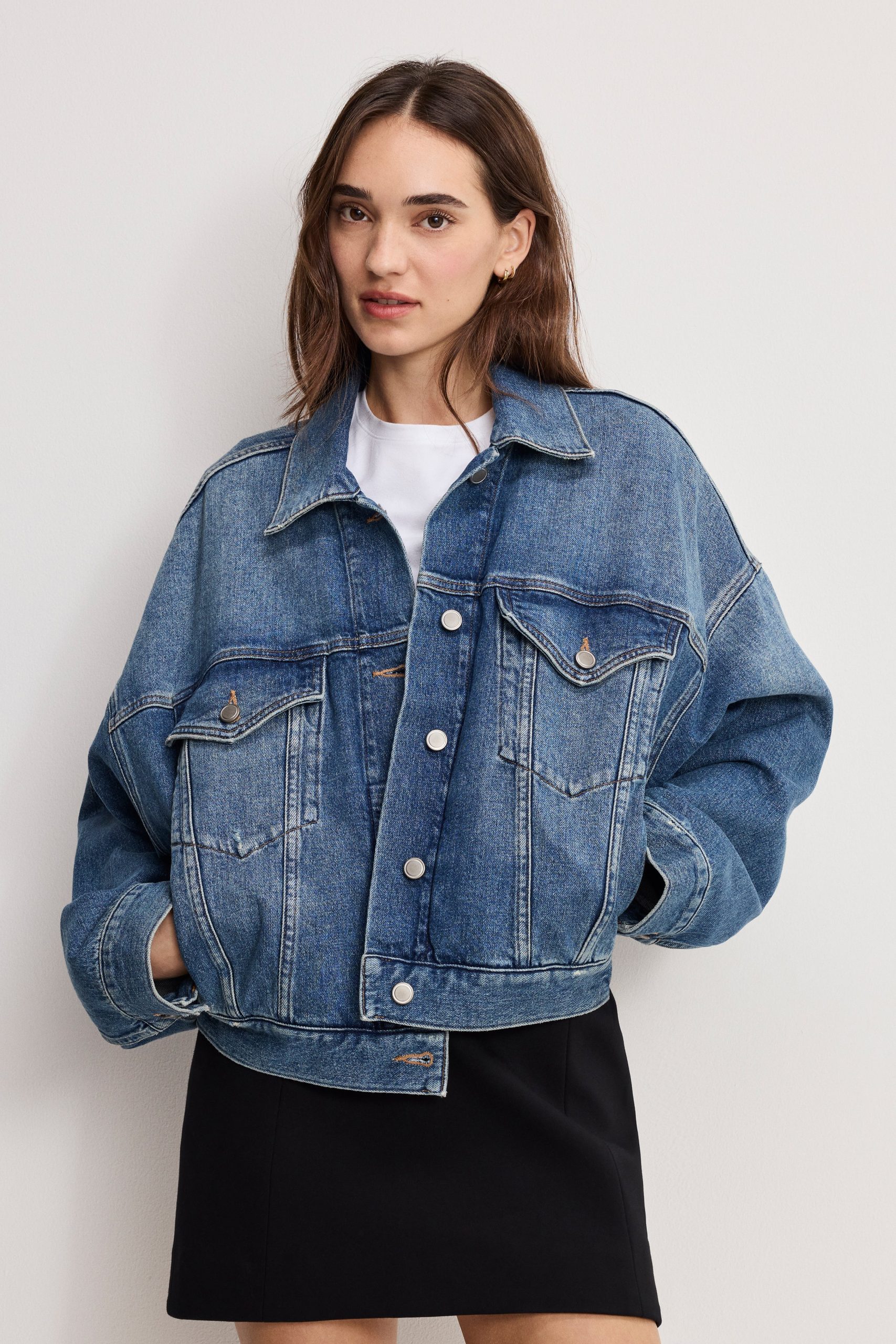 CROPPED PLEATED TRUCKER JACKET | INDIGO1100 - Image 2