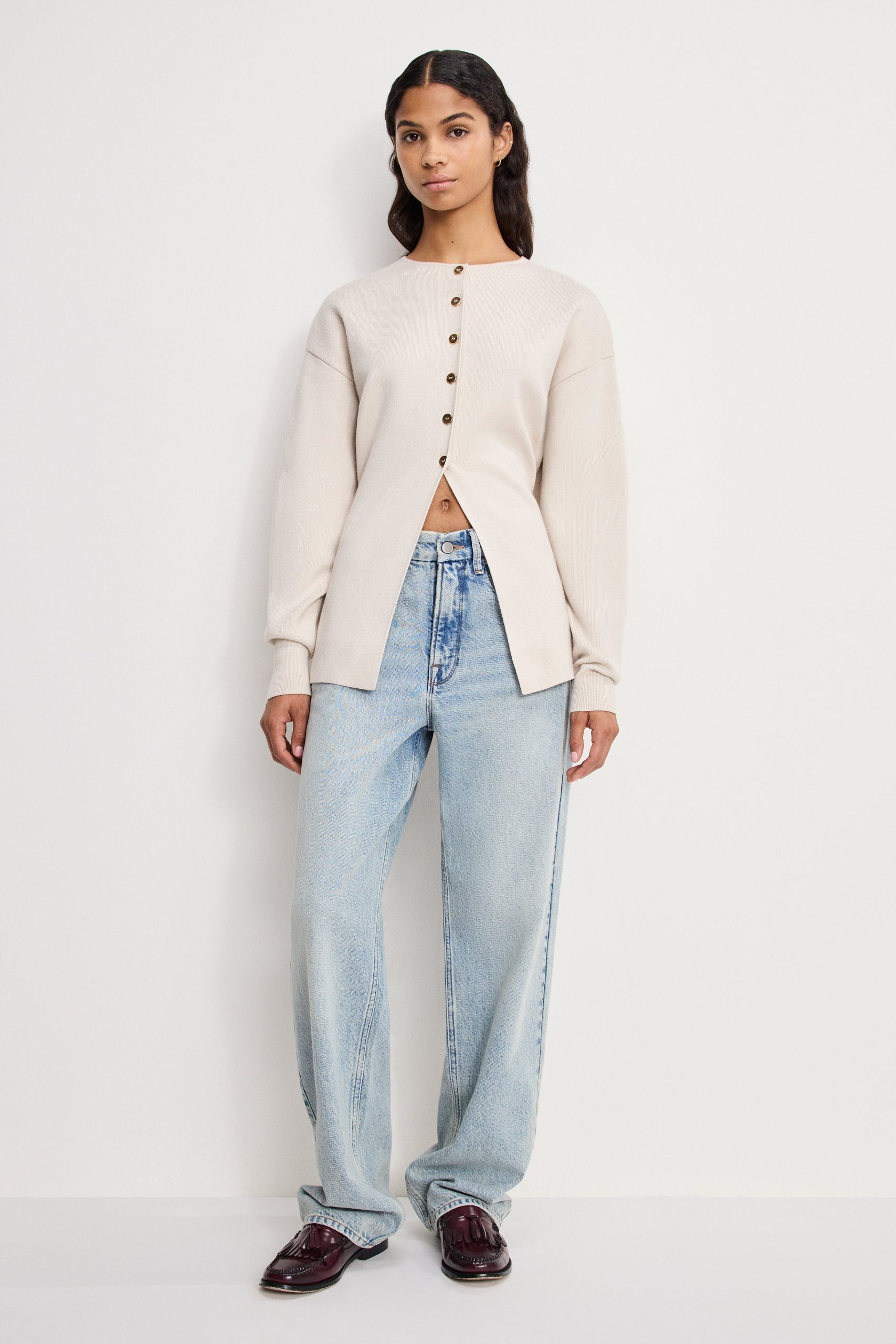 EXAGGERATED SLEEVE CARDIGAN SWEATER | LIGHT TAUPE - Image 3