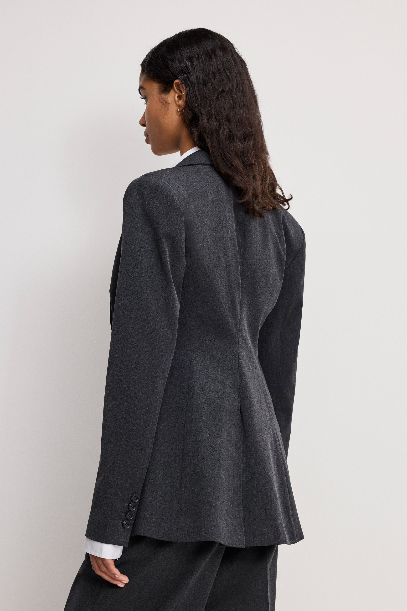 ESSENTIAL SUITING SCULPTED BLAZER | DARK HEATHER GRAY - Image 3