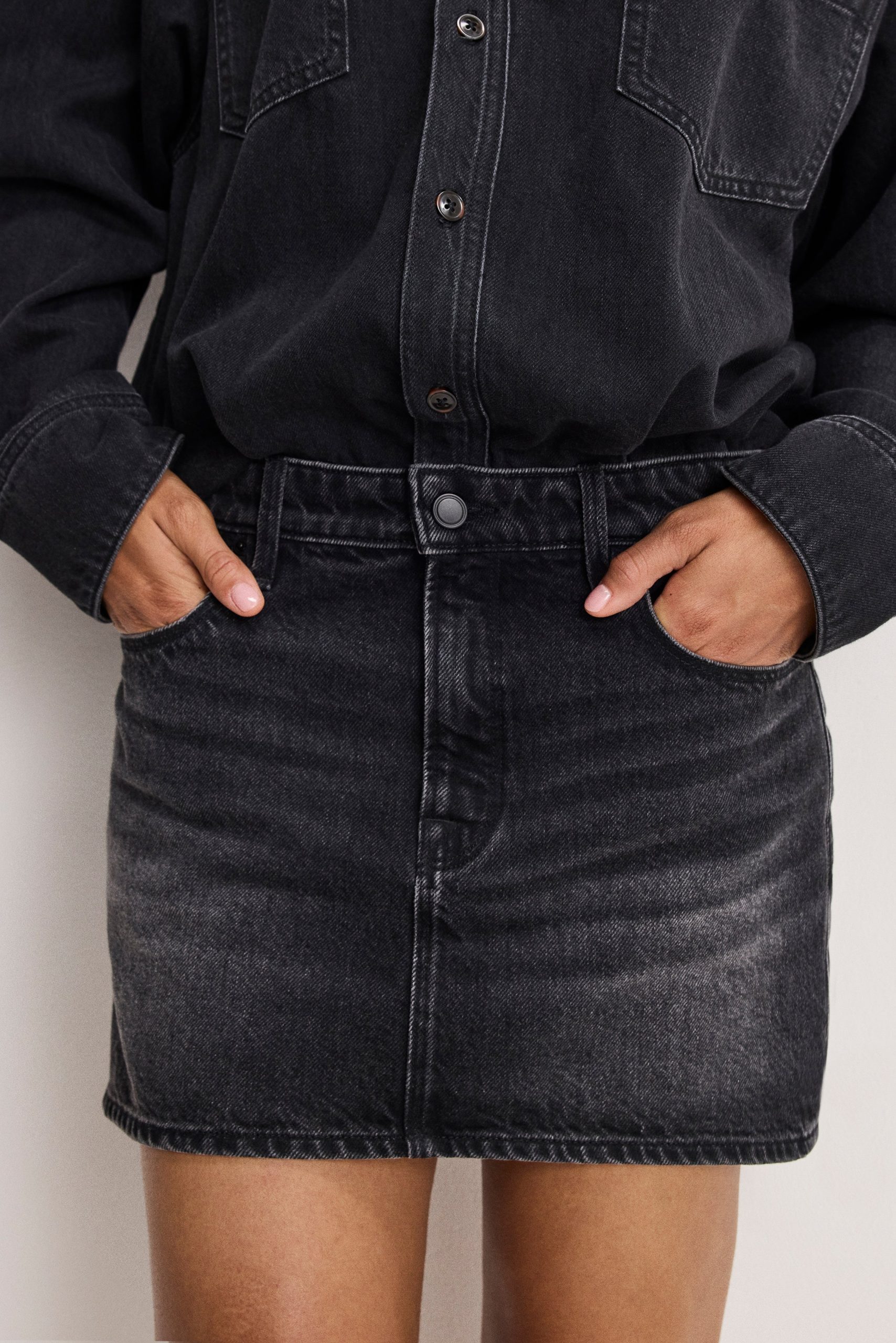 DENIM SHIRT DRESS | BLACK389 - Image 4
