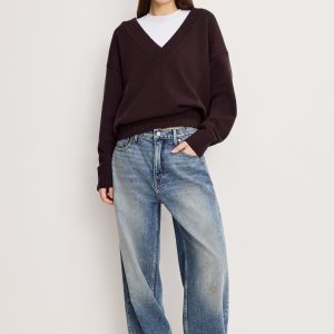 DEEP V KNIT SWEATER | BARK003