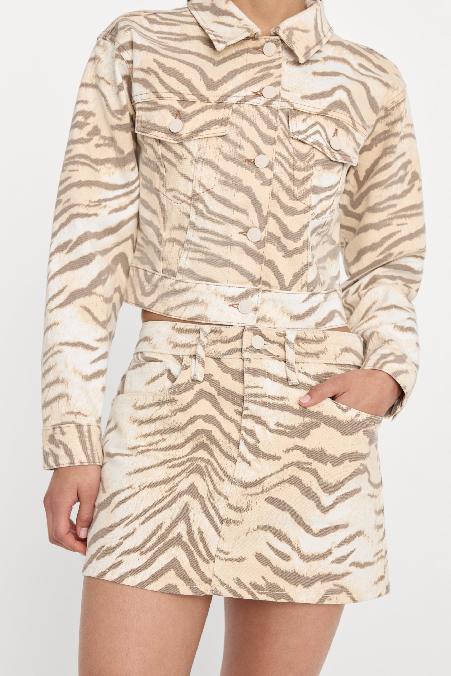 GOOD 90S TIGER MINI SKIRT | BROWN TIGER - Image 5