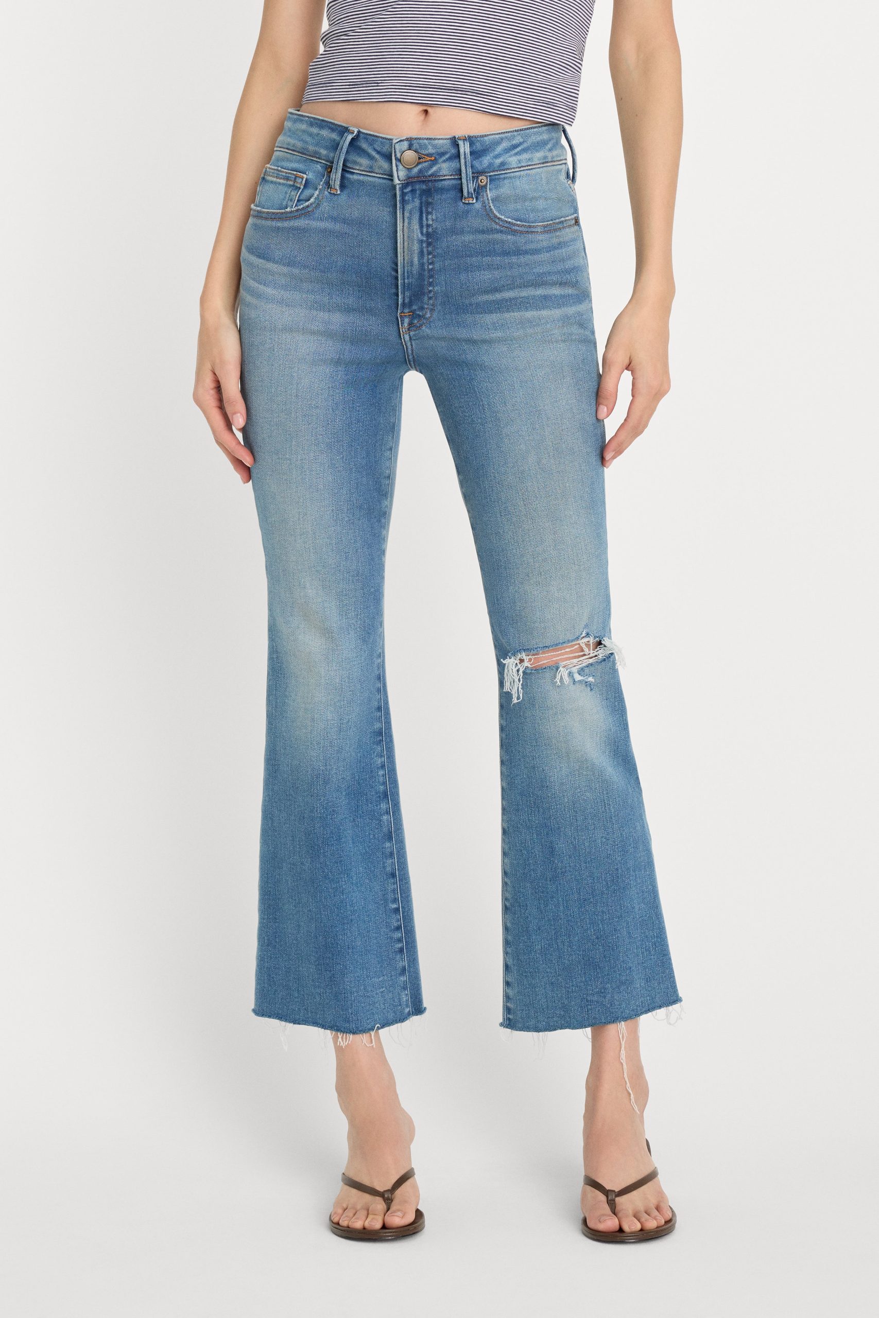 SOFT TECH GOOD LEGS CROP MINI BOOT JEANS | INDIGO1210 - Image 2
