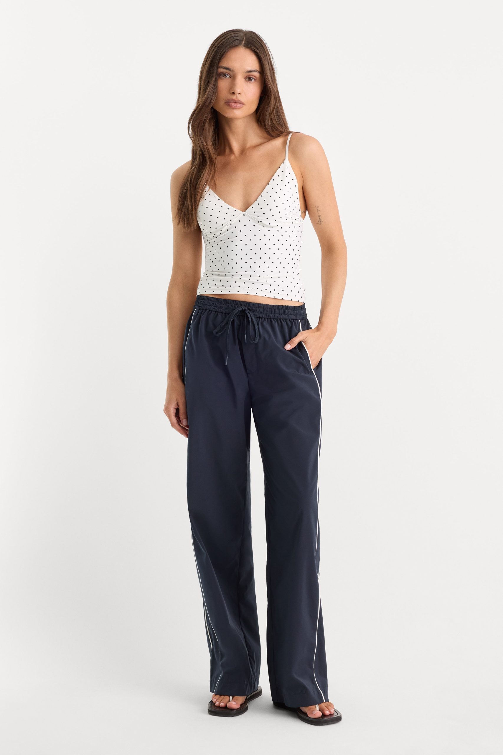 THE WEIGHTLESS SCULPTING MODERN TANK | MINI DOT WHITE - Image 3