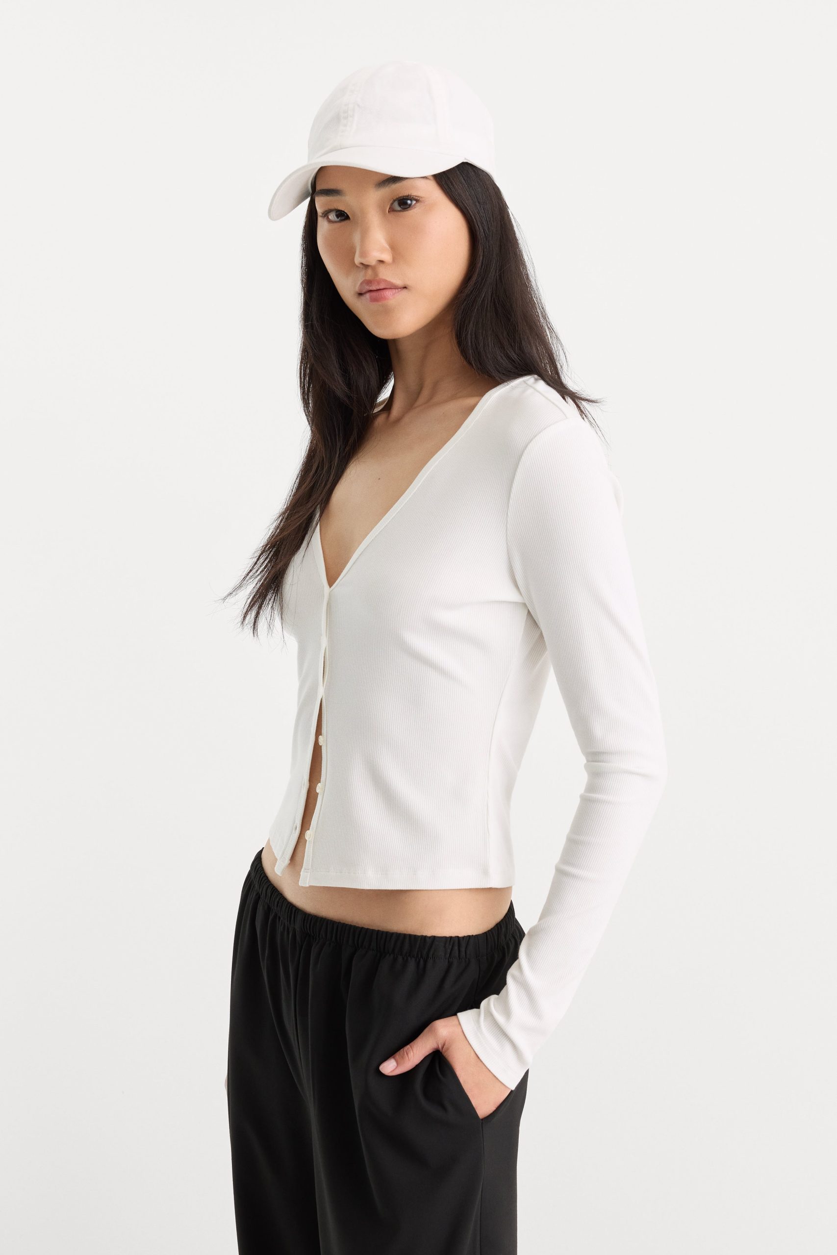 THE RIB V NECK CARDIGAN | CHALK - Image 2