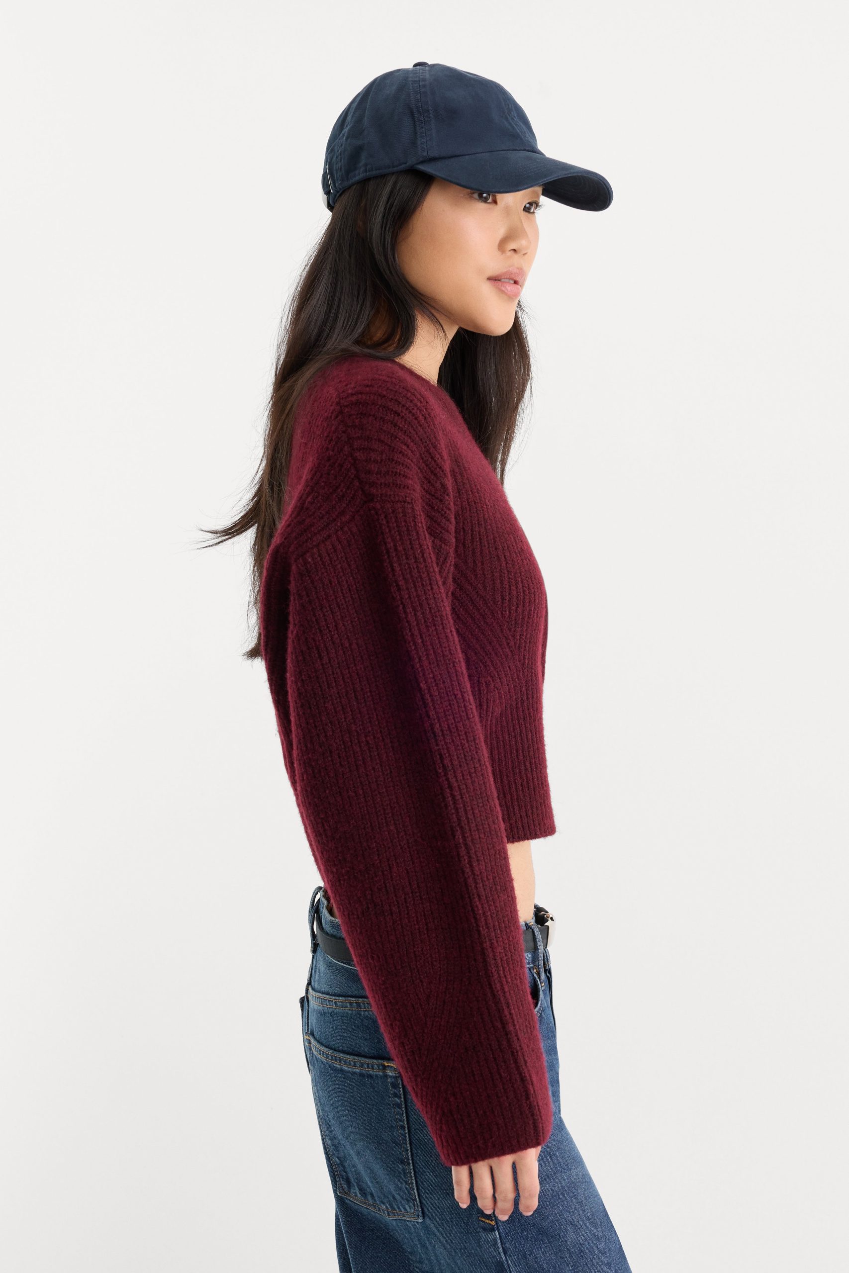 THE CHUNKY KNIT SWEATER | BERRY NOIR - Image 3