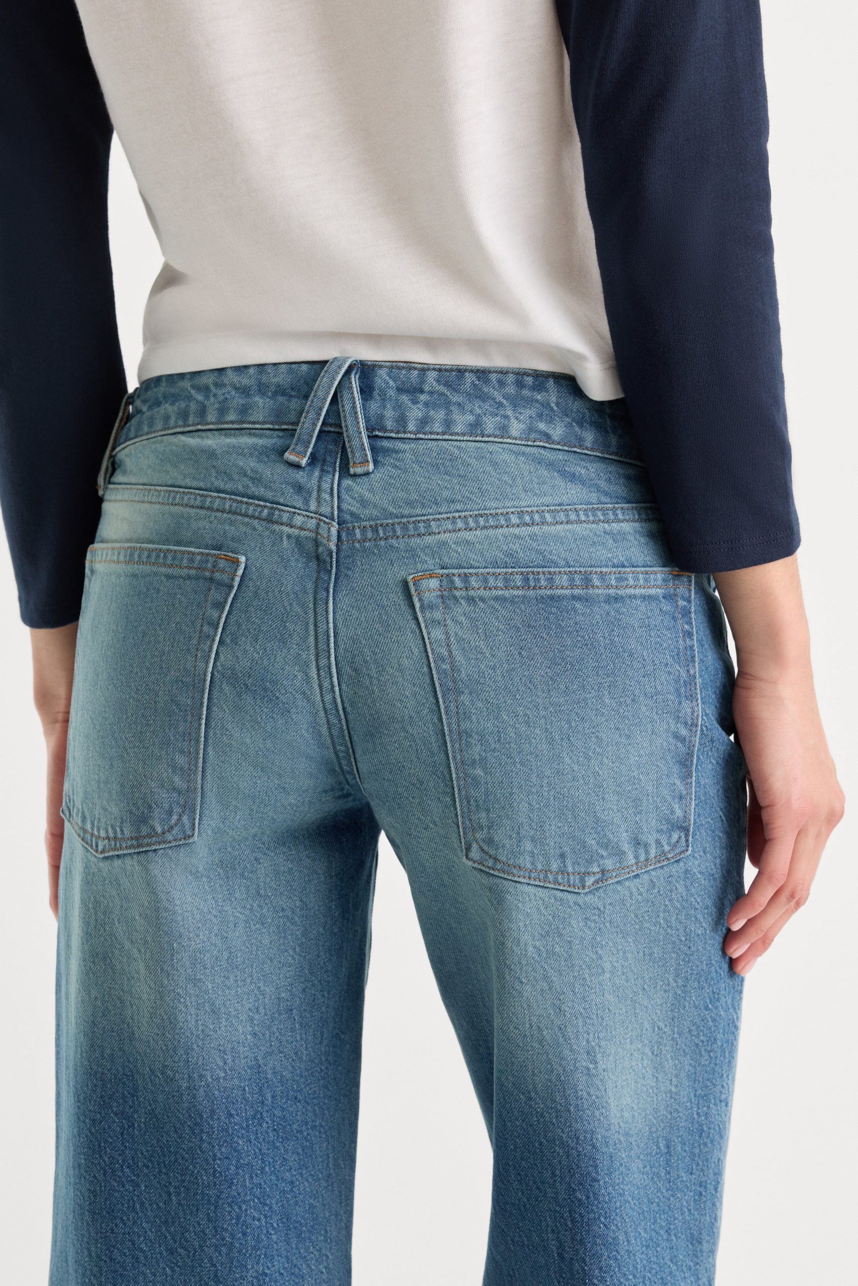 VINTAGE LOW LOOSE JEANS | TROUBLED WATER - Image 7