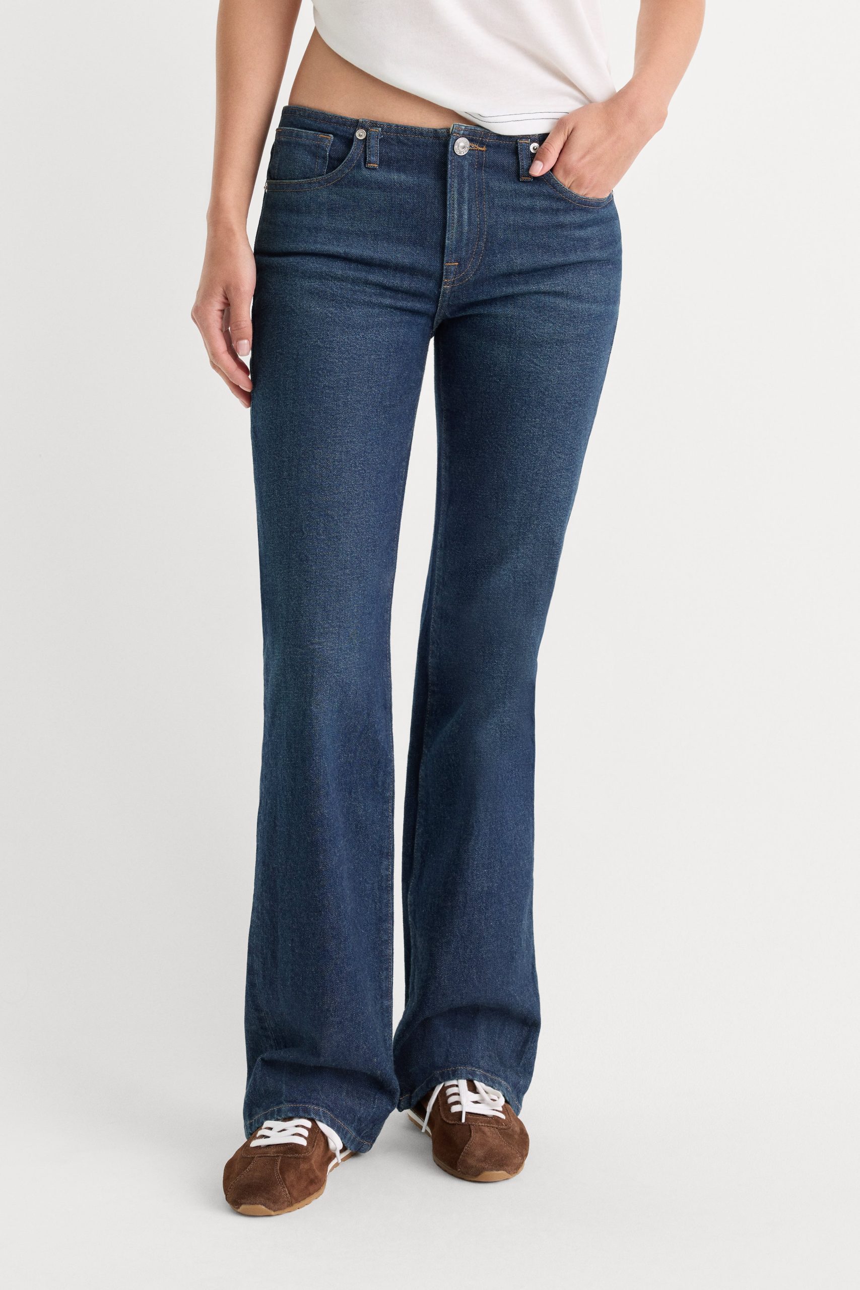 GHOST WAIST LOW RISE BOOTCUT JEANS | QUIRK - Image 3