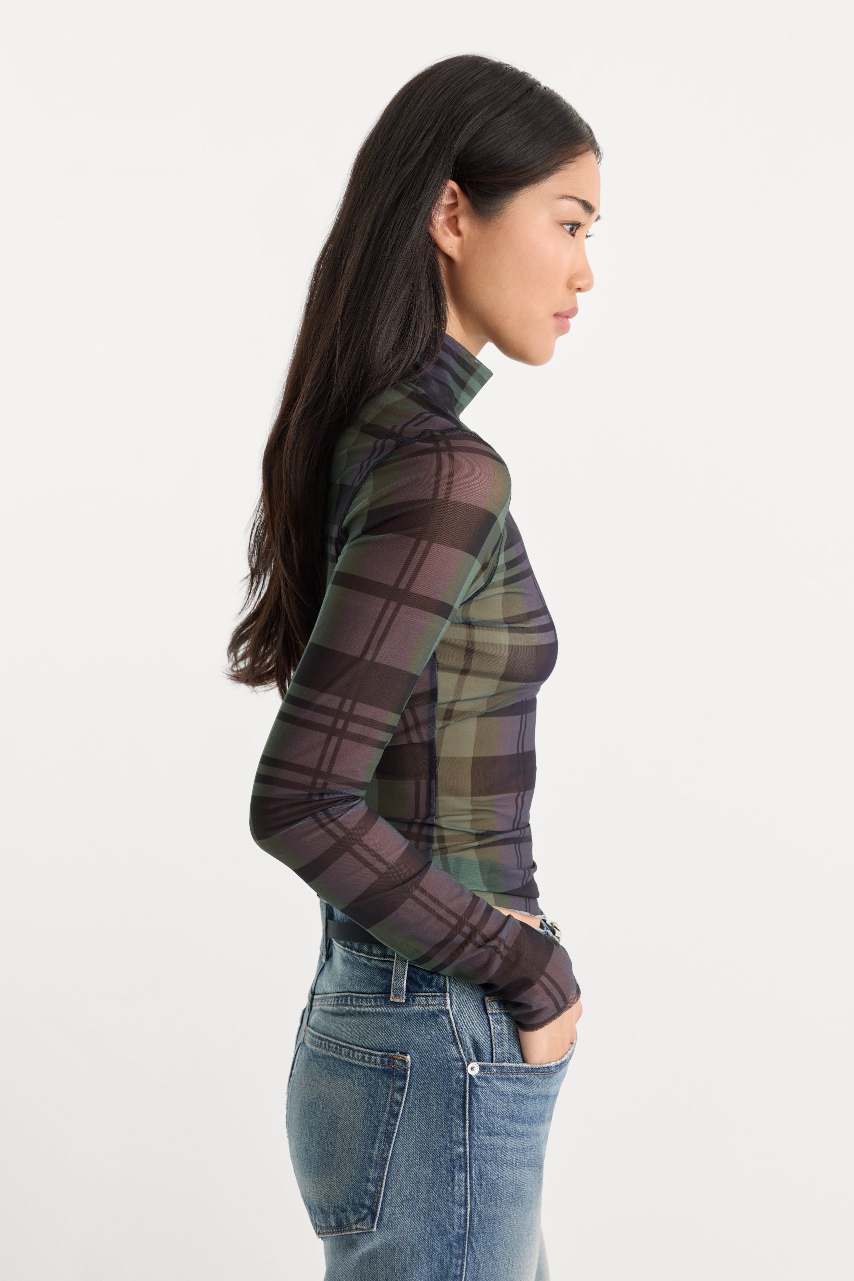 THE MESH TURTLENECK | NAVY AND GREEN PLAID - Image 3