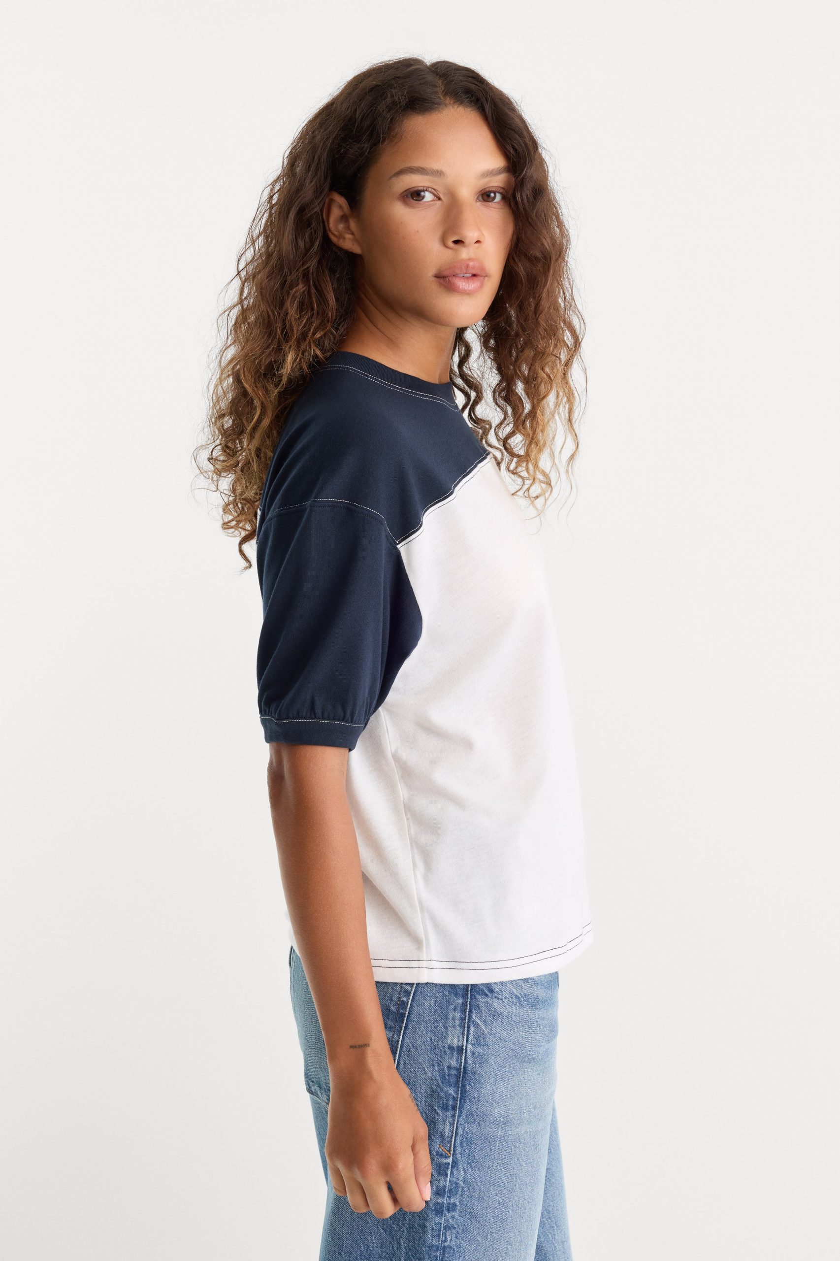 THE COLORBLOCK GYM TEE | NAVY WITH CHALK - Image 4