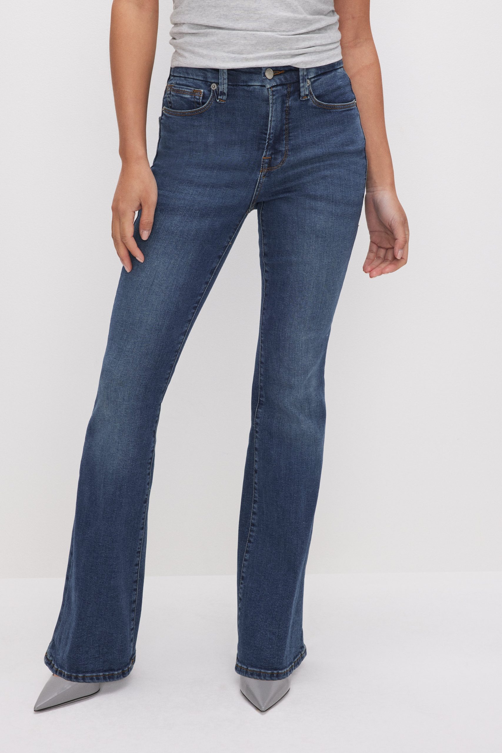 GOOD PETITE FLARE JEANS | BLUE004 - Image 2
