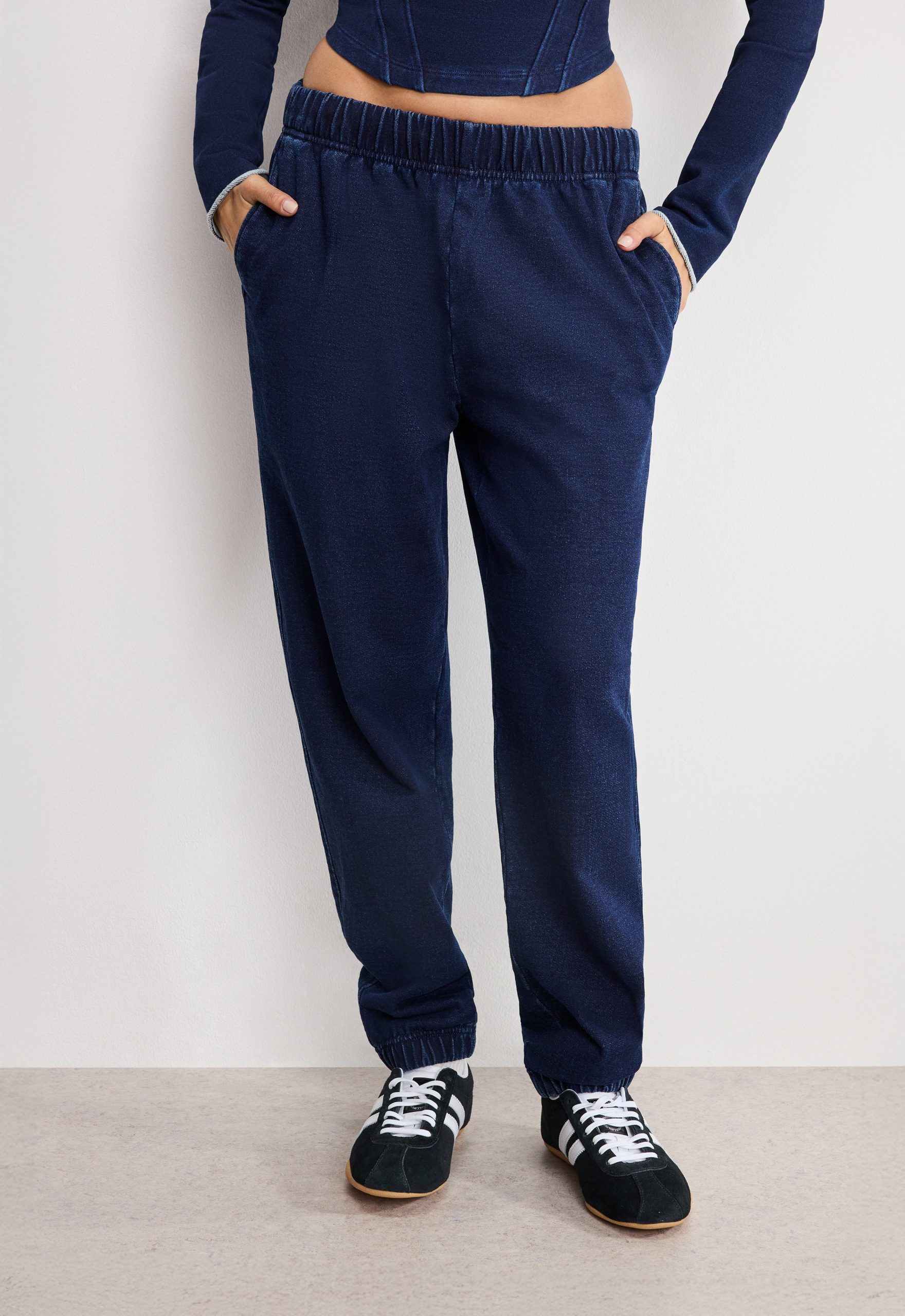 JEANIUS BOYFRIEND SWEATPANTS | INDIGO1029 - Image 3